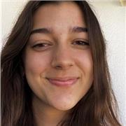 Hola, soy estudiante de traducción e interpretación en la universidad de Málaga. Doy clases de apoyo escolar hasta bachillerato de inglés y francés. Si estás interesado/a no dudes en contactarme
